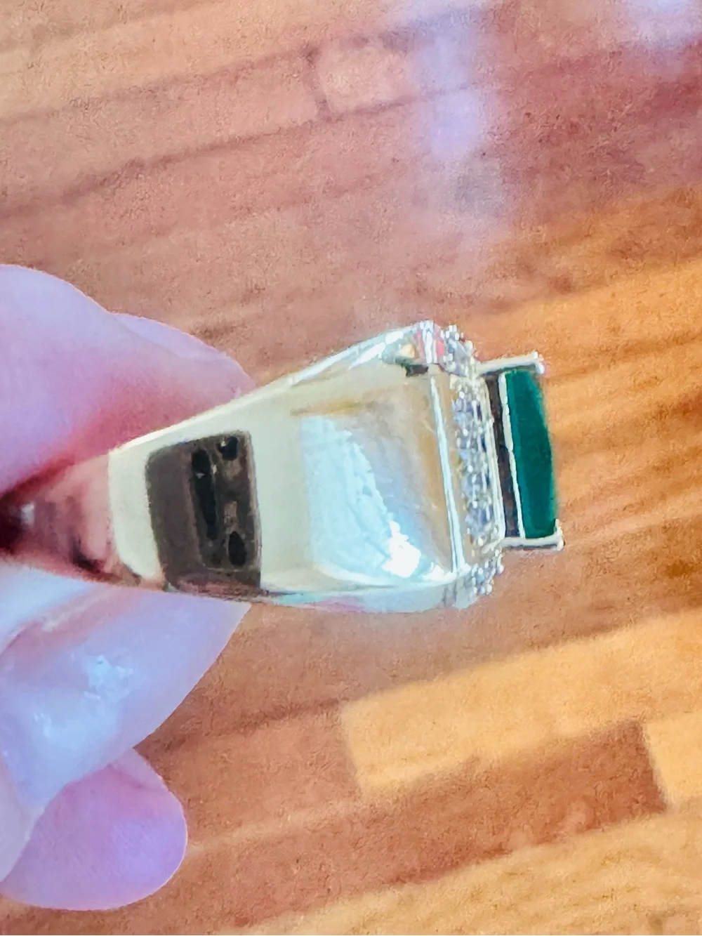18K Gold Plated Men's Ring with Emerald Green Stone. Size 9